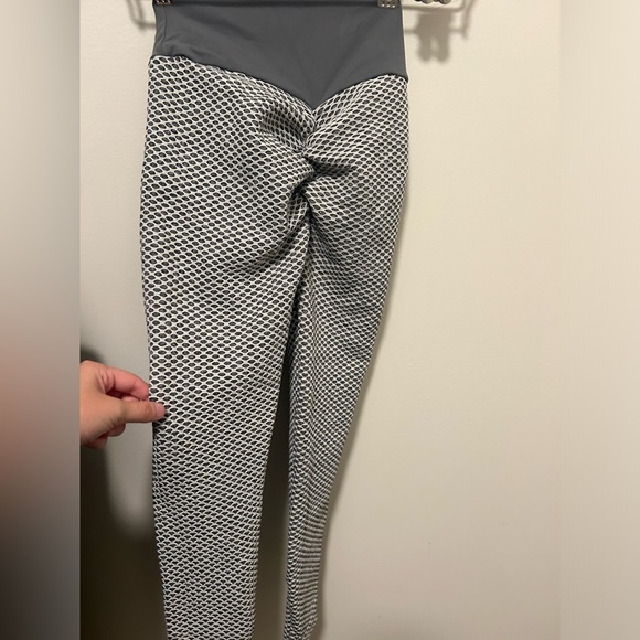 small shein gray and white leggings! - Picture 3 of 4
